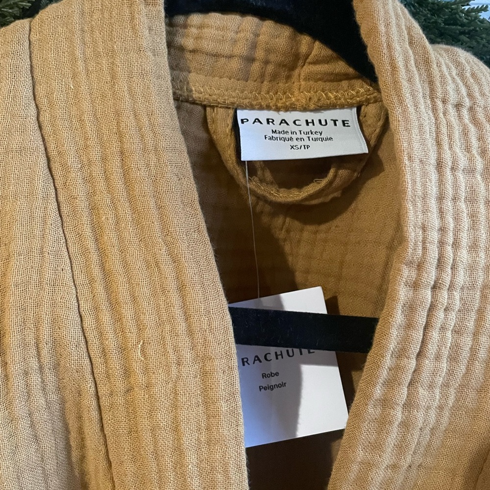 SOLD-Parachute cloud robe - Picture 4 of 6